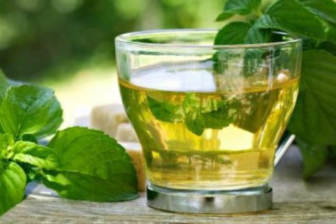 Какой чай помогает при проблемах с желудком?