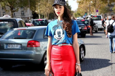 mickey-mouse-tshirt-fashionweek-streetstyle-spring-2013.jpg (36.3 Kb)