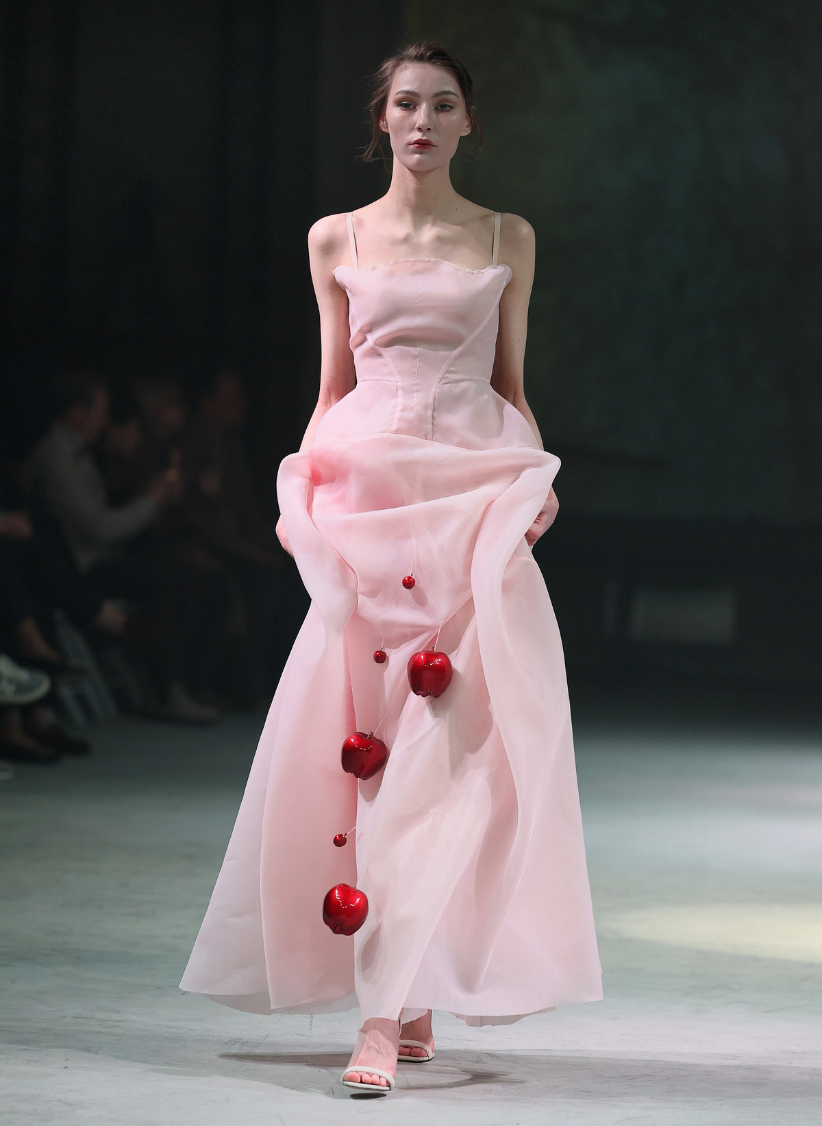 moda_oksana_karavanska_by_lem_station_kraws_r3_0124_a8a14678.jpg (273.88 Kb)